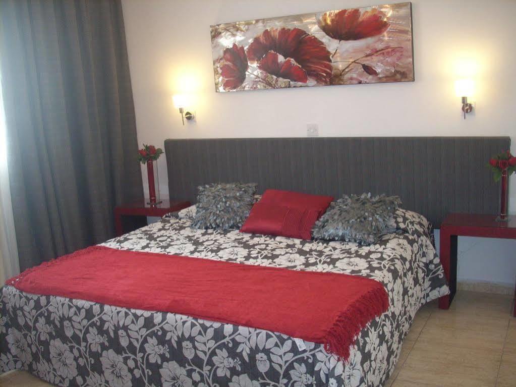 Irene'S Apartments Limassol Eksteriør billede