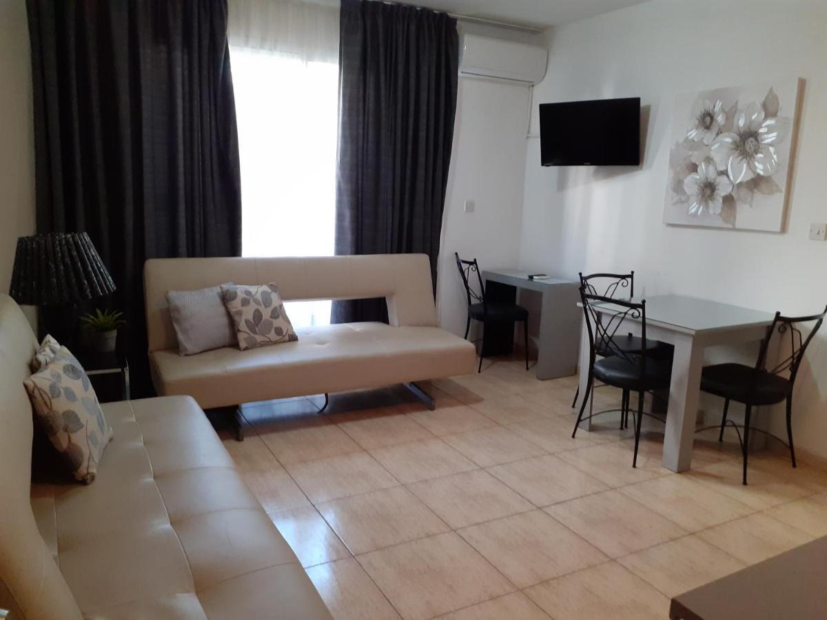 Irene'S Apartments Limassol Eksteriør billede